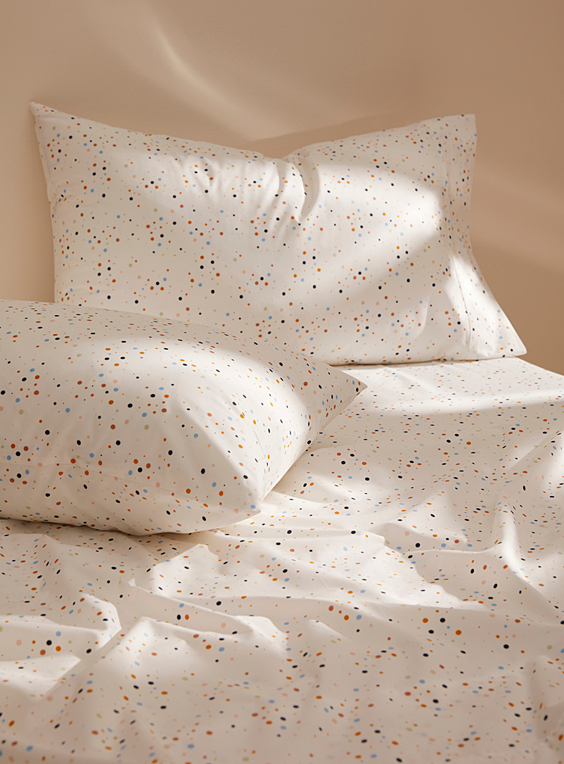 Simons Maison Assorted Captivating polka dots percale plus sheet 200-thread-count Fits mattresses up to 15 in