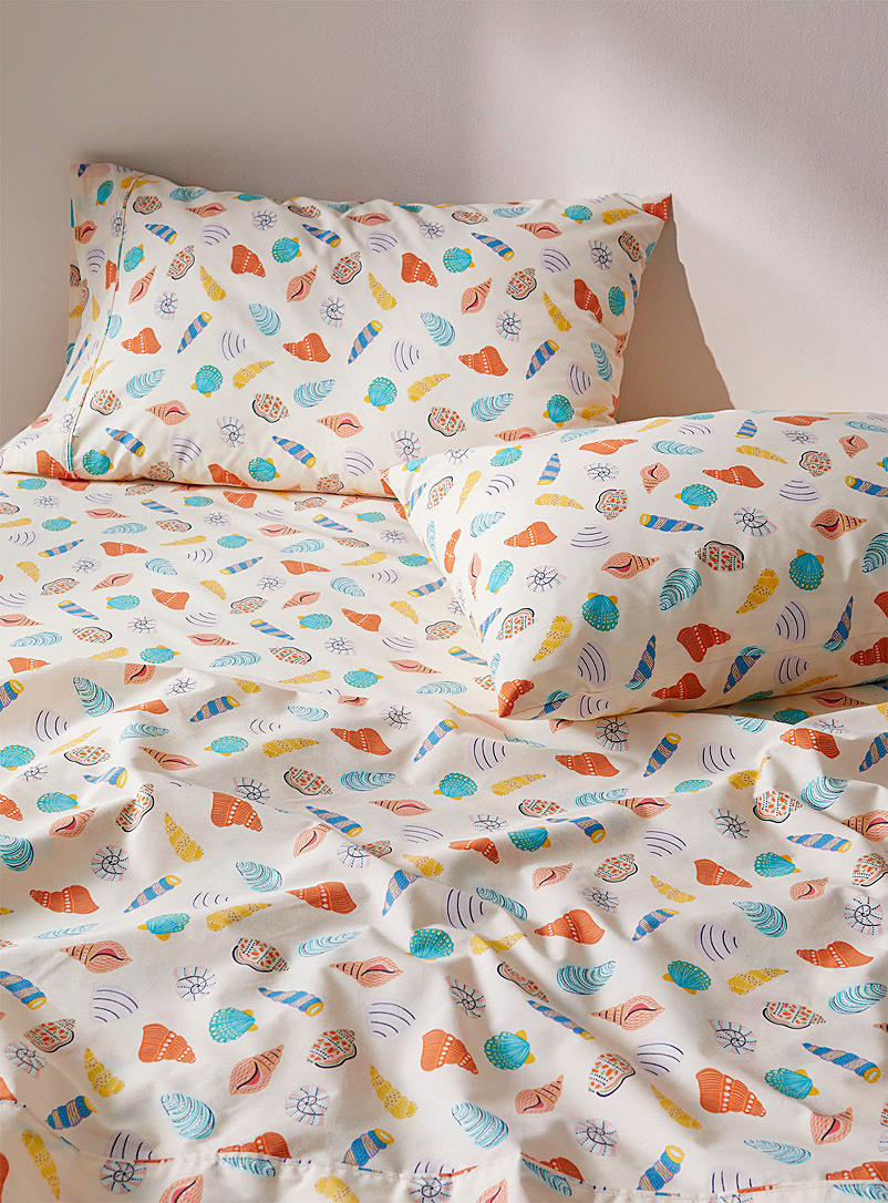 Simons Maison Sand Colourful seashells percale plus sheet 200-thread-count Fits mattresses up to 15 in