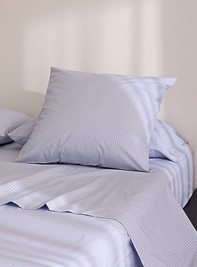 Le couvre-oreiller euro ray&eacute; bleu et brun