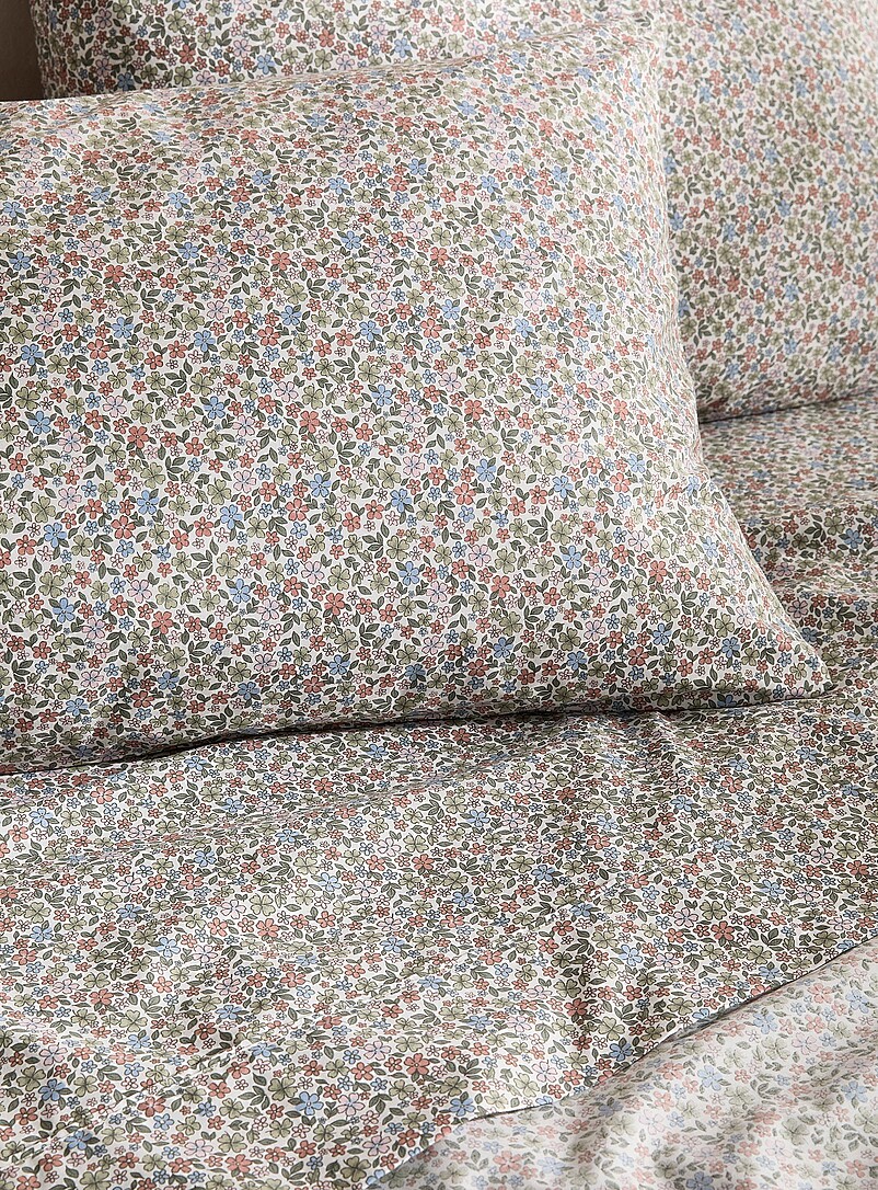 Simons Maison Patterned Ecru Flowers and clovers percale plus sheet 200-thread-count Fits mattresses up to 16 in