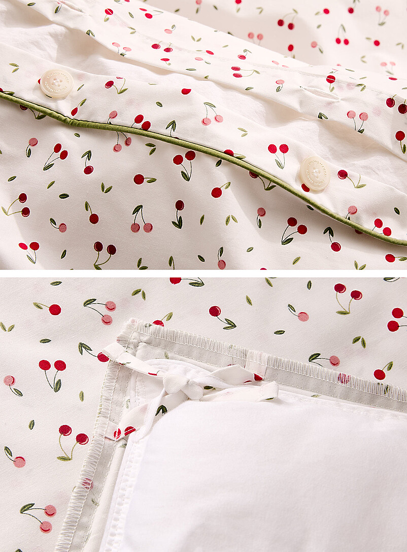 Simons Maison: L'ensemble housse petites cerises Blanc &agrave; motifs