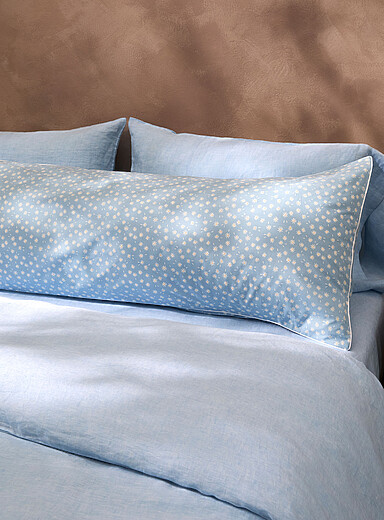 Small daisies percale body pillow sham