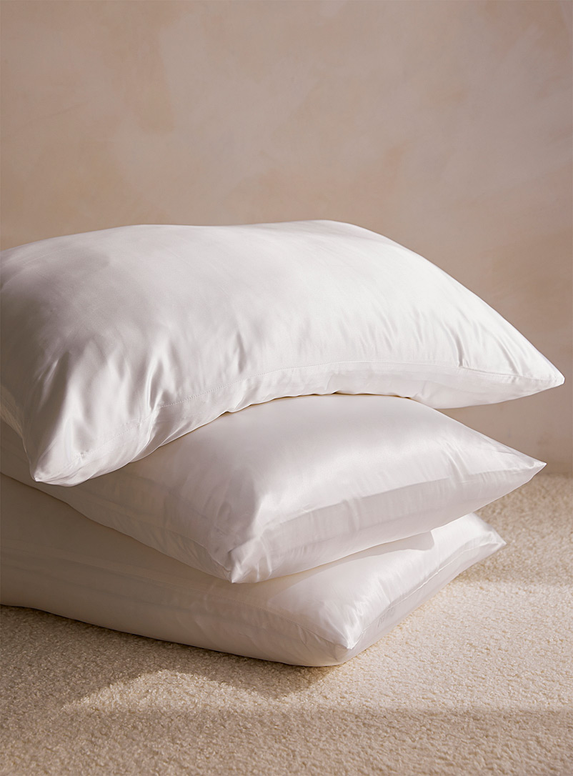 Simons Maison White Luxurious silk pillowcase 20 x 30 in