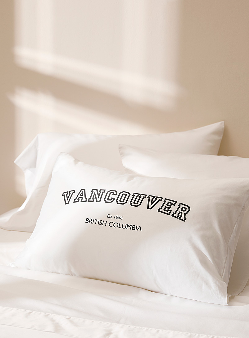 Simons Maison White Vancouver pillowcase