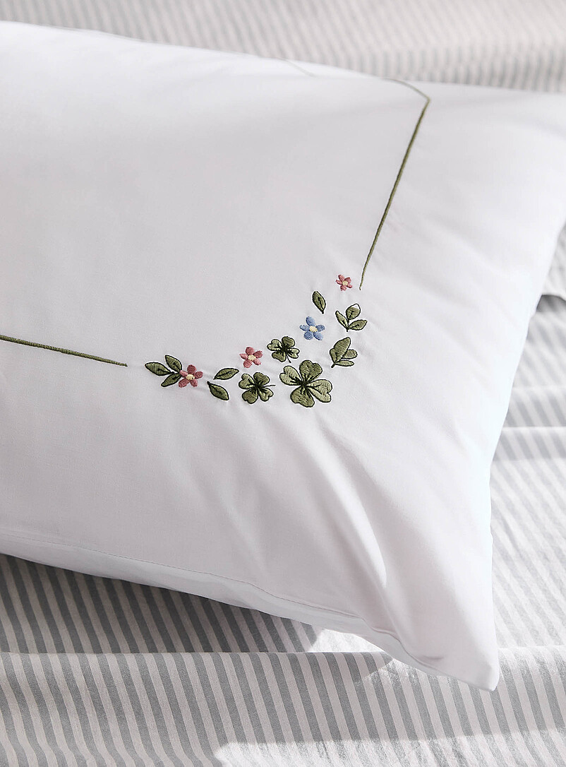 Simons Maison Patterned White Embroidered flower border pillowcase