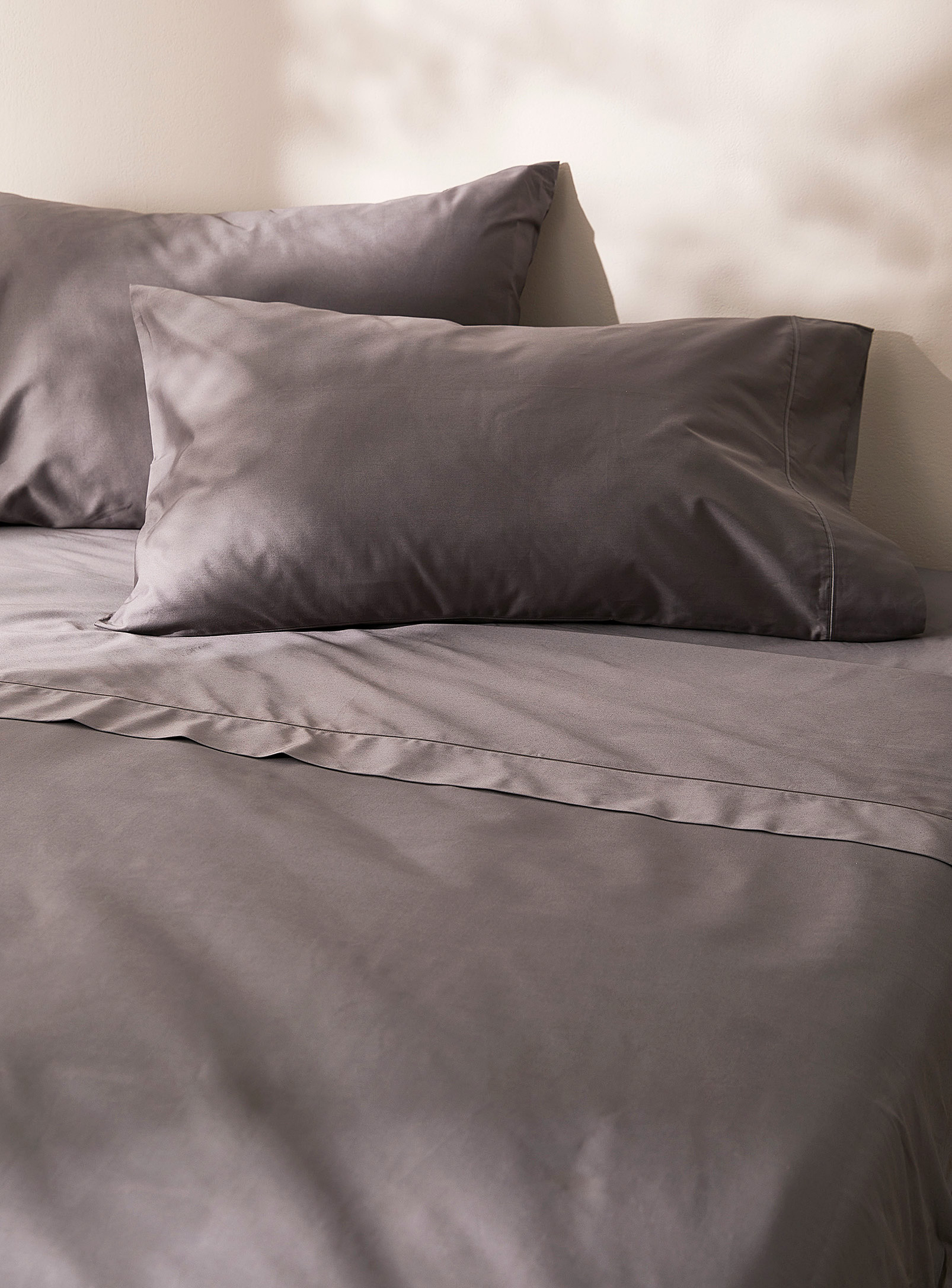 Simons Maison Egyptian Cotton Sheet Set 480-thread-count Fits Mattresses Up To 16 In In Charcoal
