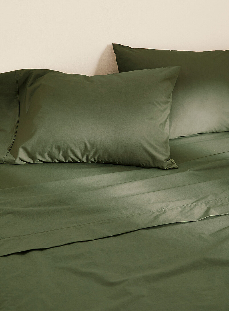 Solid Percale Plus Sheet 200-Thread-Count Fits Mattresses Up To 15 In