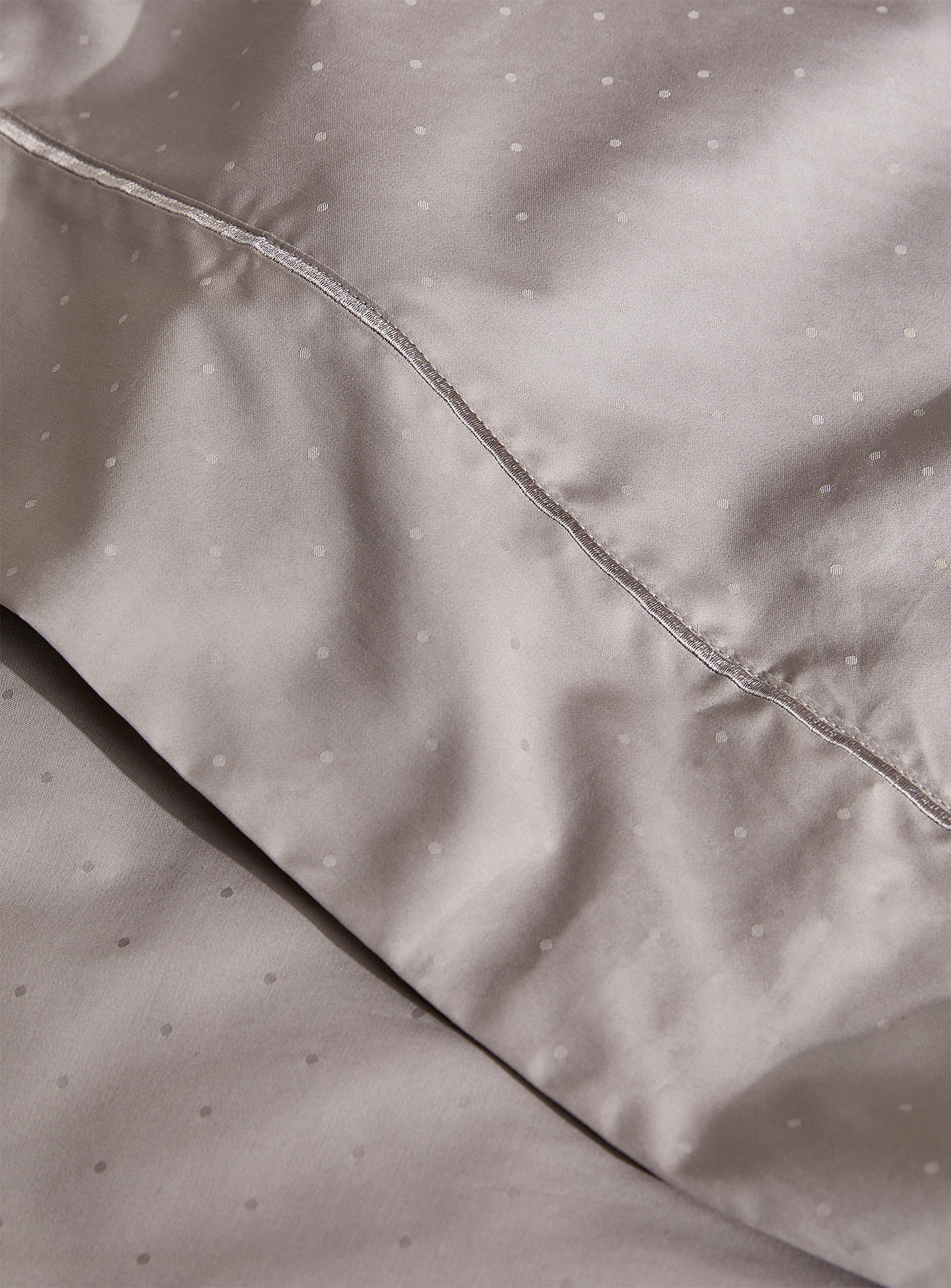 Simons Maison Egyptian Cotton Jacquard Sheet Set Fits Mattresses Up To 16 In