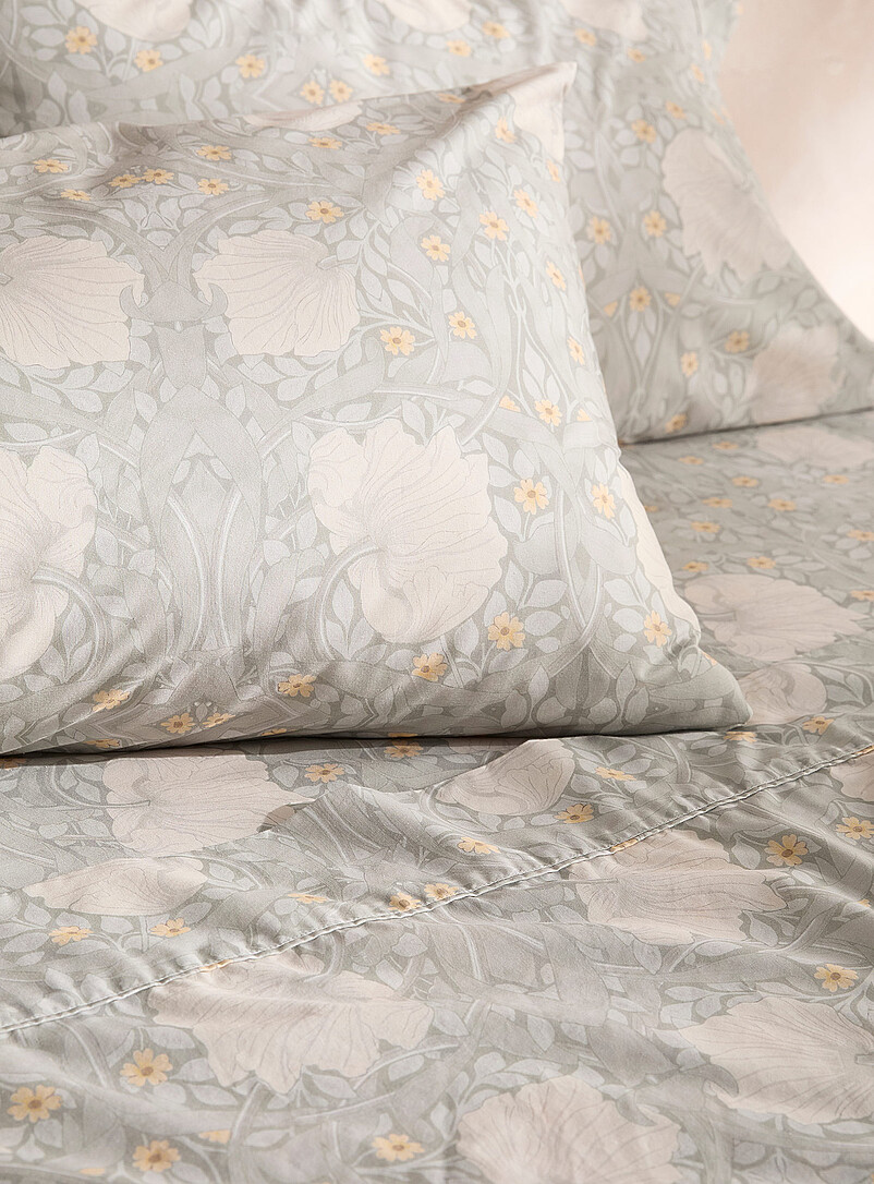 Soothing poppies percale plus sheet 200-thread-count Fits mattresses up to 16 in product image 2