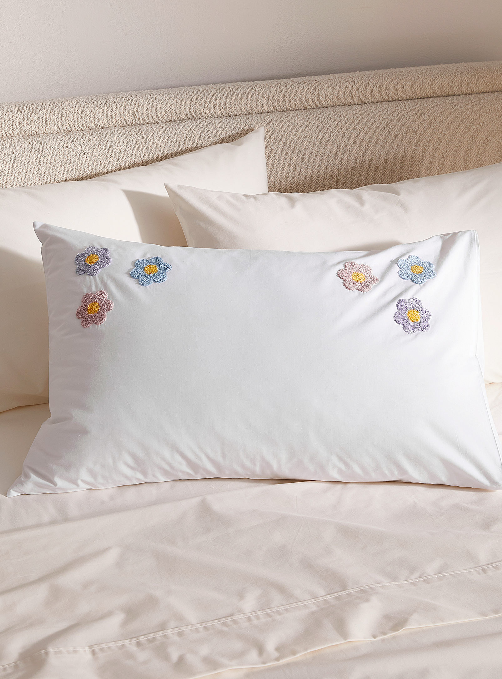 Simons Maison Retro Flowers Embroidered Pillowcase In White