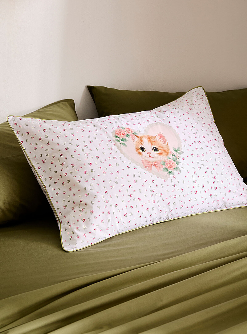 Kitten and mini-roses print pillowcase product image (primary)