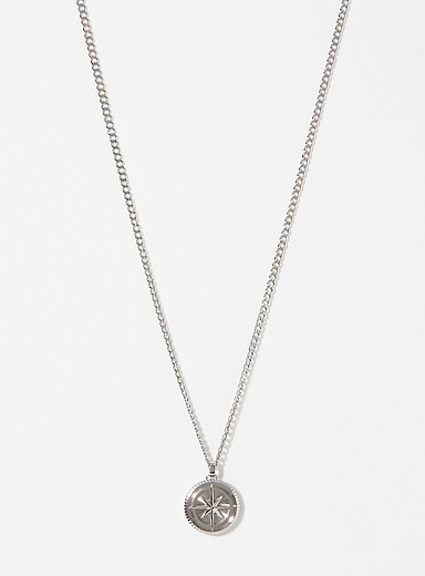 Le collier pendentif boussole