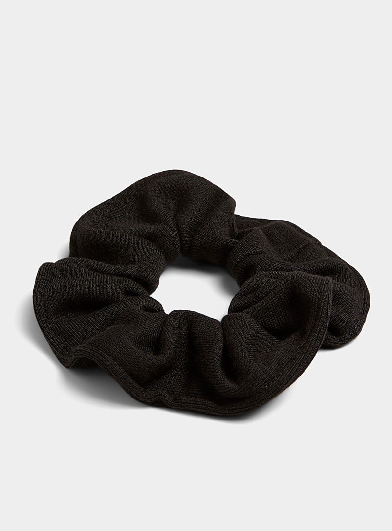 Simons Black Essential scrunchie for women