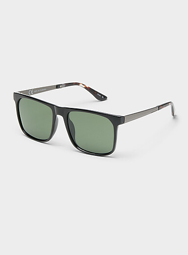 Les lunettes de soleil carr&eacute;es Frank