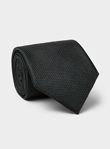 Satiny pure silk tie