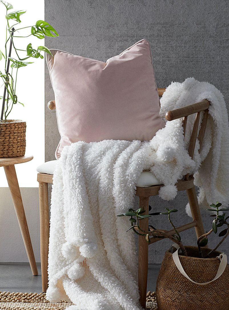 Simons Maison Dusky Pink Luxurious velvet cushion 45 x 45 cm