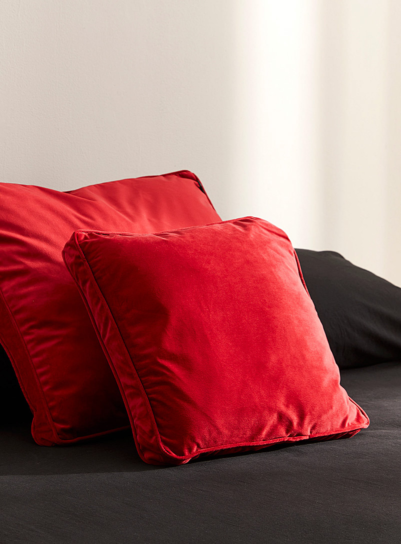 Simons Maison Red Rich velvet edge cushion 45 x 45 cm