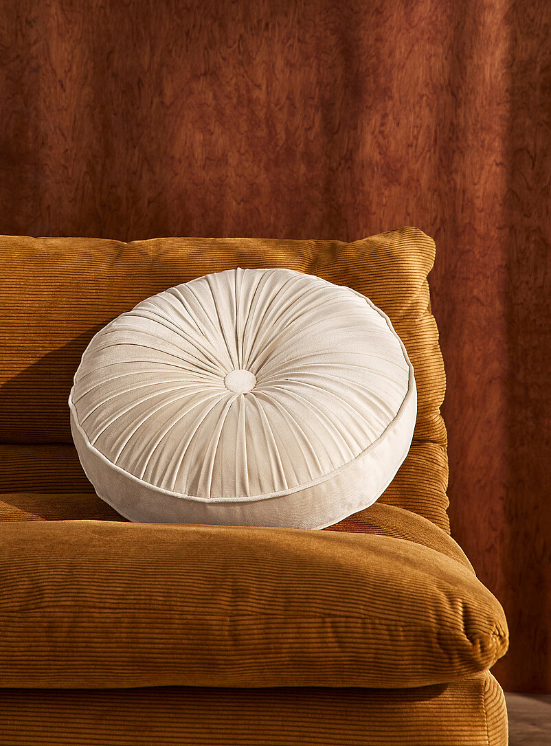 折*紙様 Monro モンロー　Round Cusion Pleated velvet round cushion 35 cm | Simons Maison | Cushions