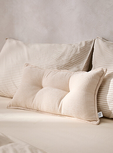 Le coussin capitonn&eacute; tricot chenille c&ocirc;tel&eacute; 30 x 55 cm