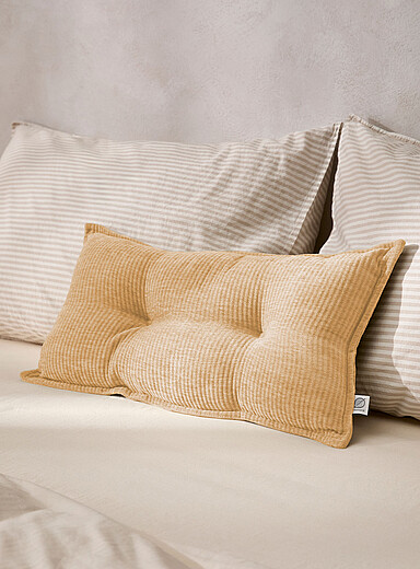 Simons Maison: Le coussin capitonn&eacute; tricot chenille c&ocirc;tel&eacute; 30 x 55 cm Blanc cass&eacute;