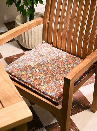 Le coussin de chaise d'ext&eacute;rieur fleurs estivales 40 x 40 cm <b>Collection exclusive Vivre dehors</b>