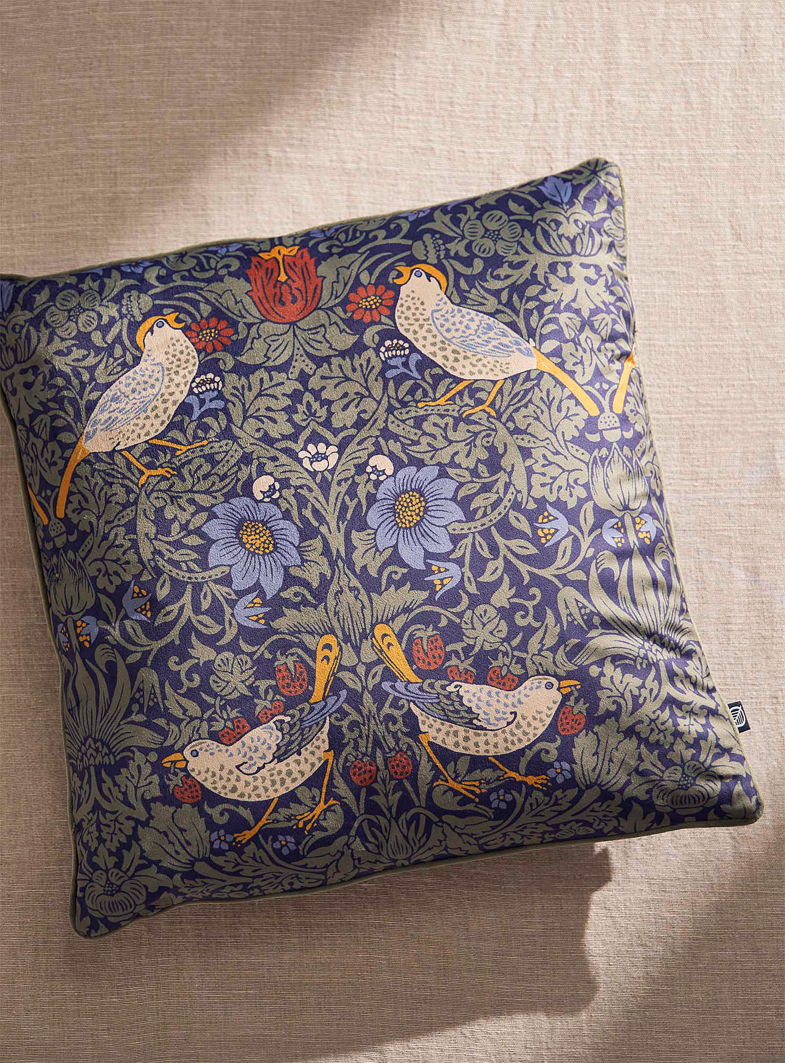 Simons Maison - Bird mosaic velvet cushion 45 x 45 cm