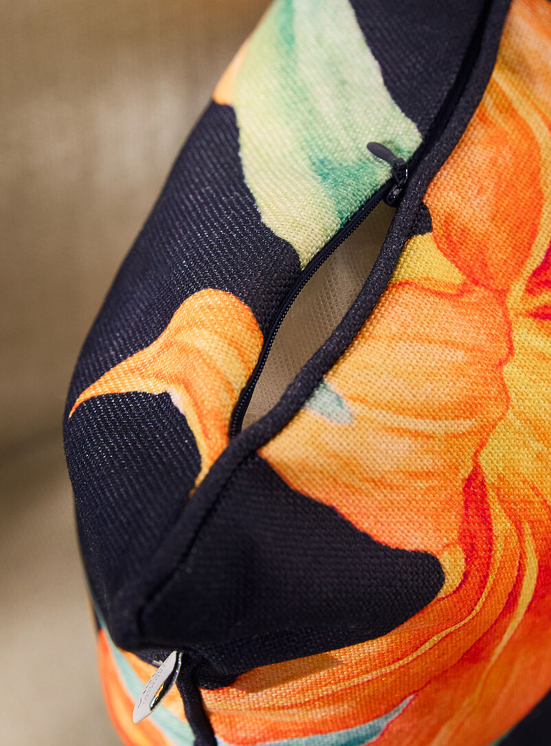 Hibiscus flowers removable-cover outdoor cushion 50 x 50 cm Live Outside exclusive collection product image 2