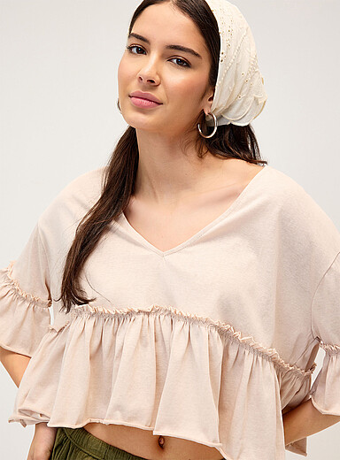Ruffled bohemian T-shirt