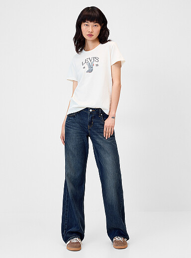 Loose low-rise jean