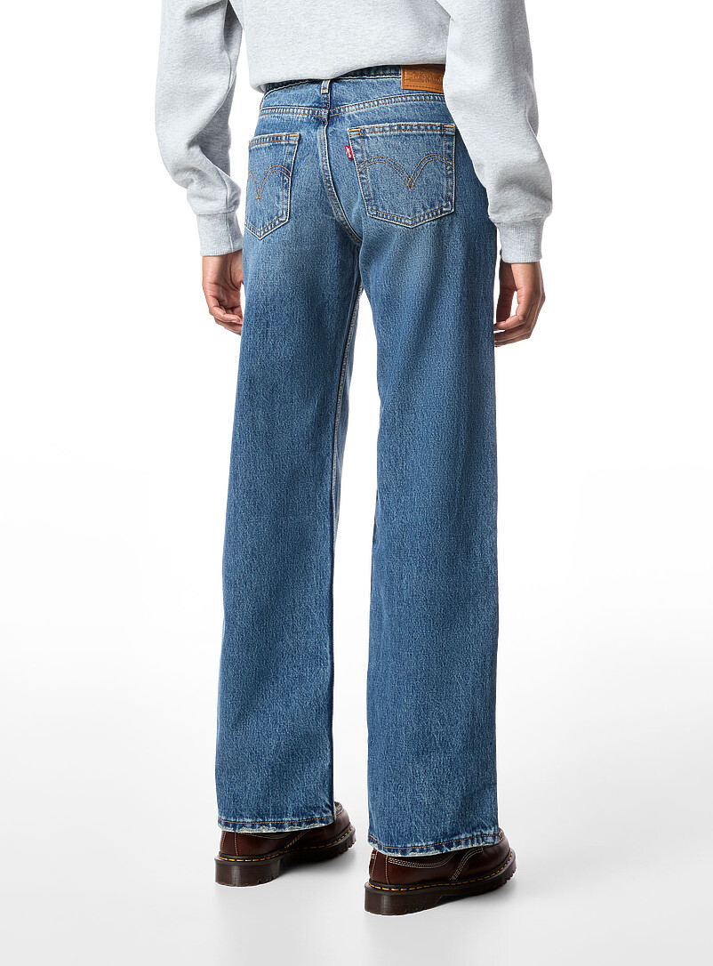 Levi's Medium Wash Low-rise loose jean for women
