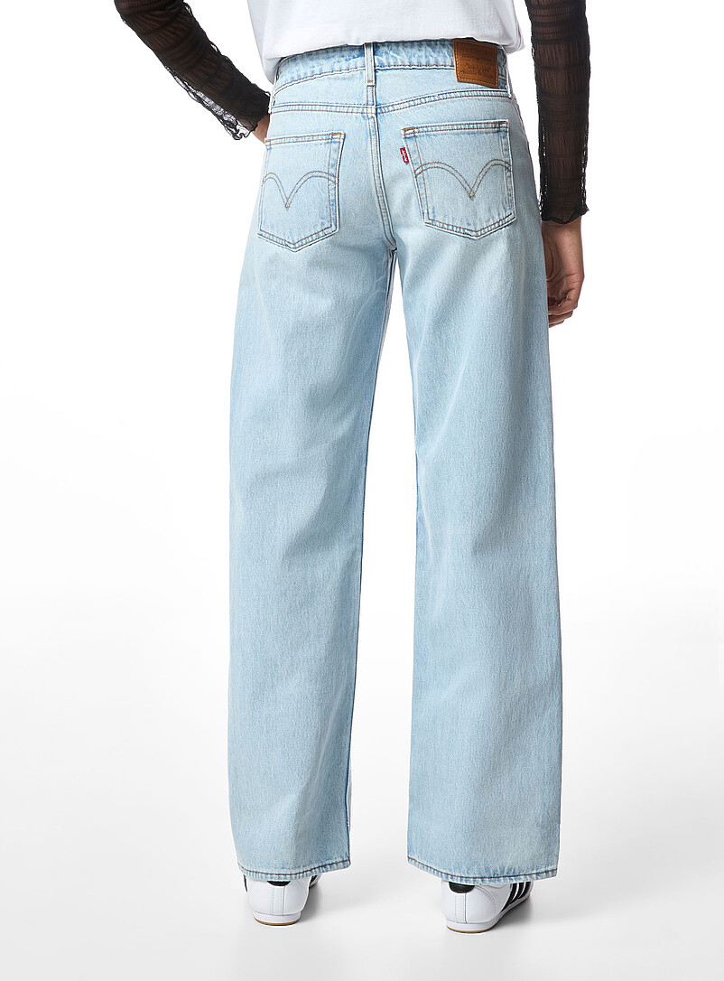 Levi's Medium Wash Low-rise loose jean for women