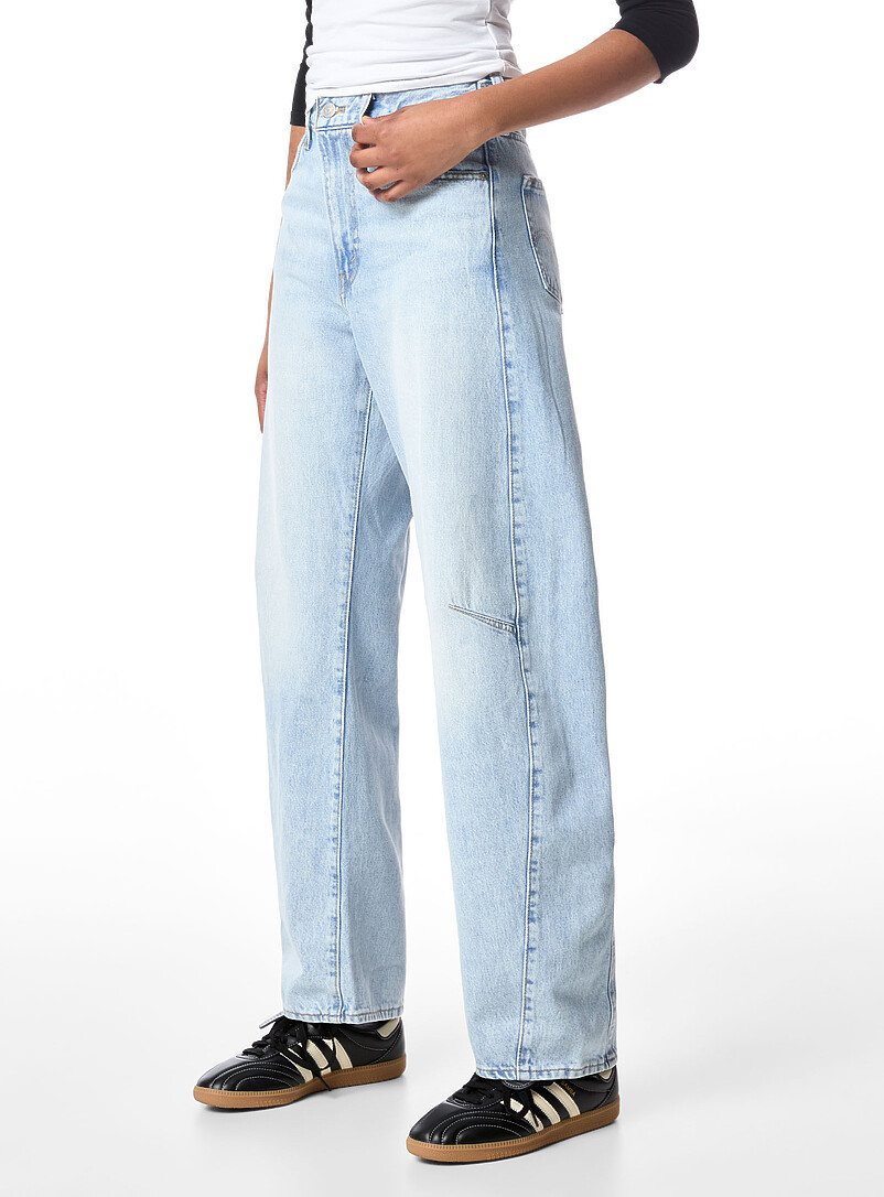 Levi's Indigo/Dark Blue Cinch barrel jean for women