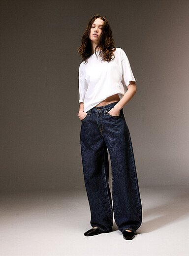 Levi's Navy/Midnight Blue Middy barrel-leg jean <b>Fit: Barrel leg, mid rise</b> for women