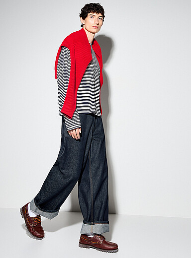 Le jean indigo surpiqu&eacute; <b>Coupe extra-ample</b>