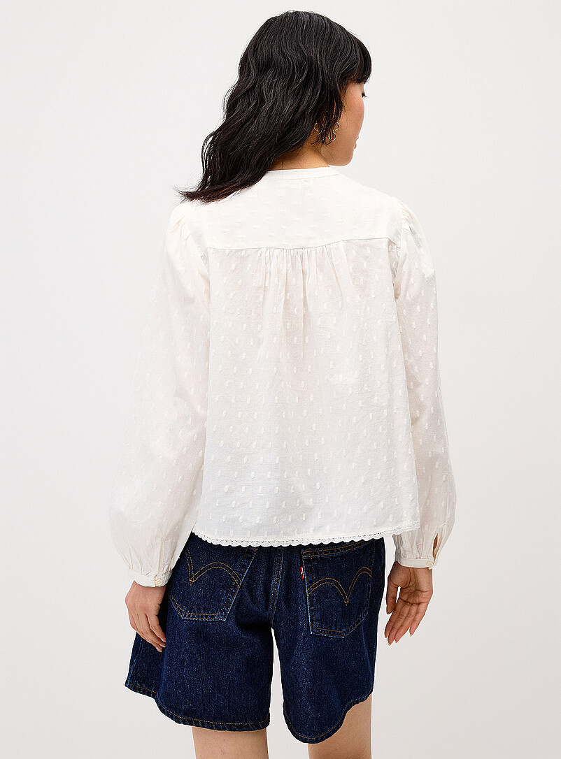 Puff-sleeve lace shirt | Levi's | | Simons