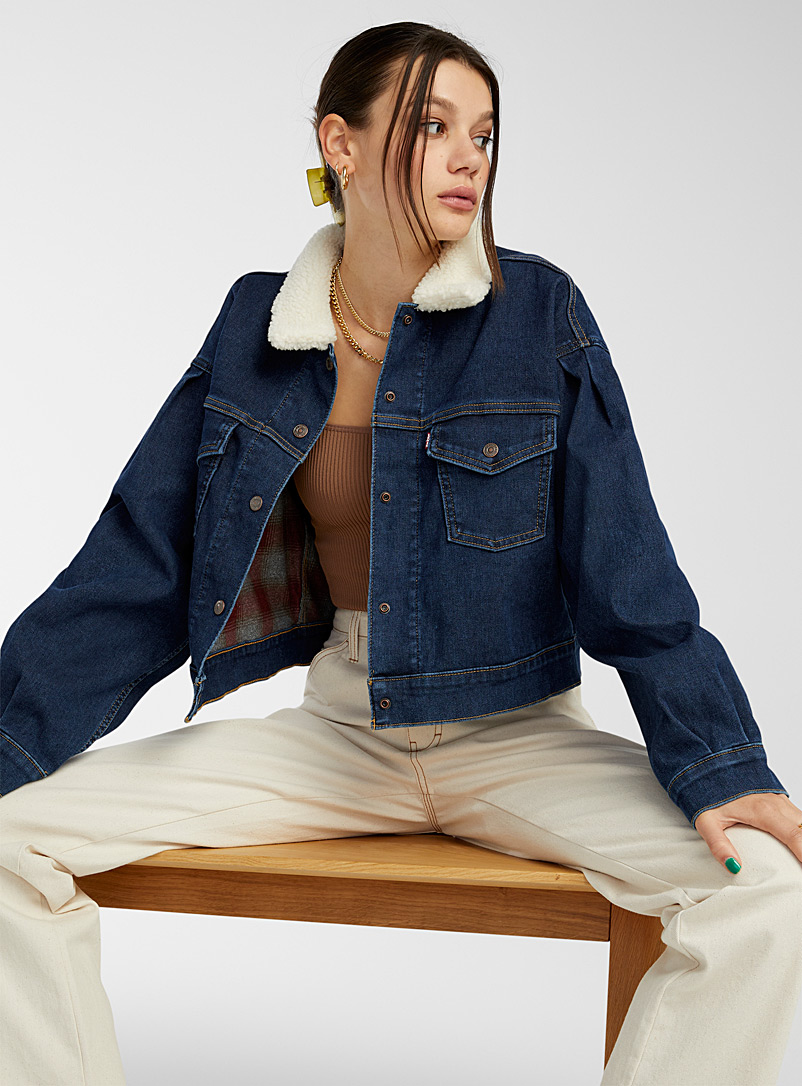 Sherpa collar cropped jean jacket | Levi's | Women's Jackets and Vests  Fall/Winter 2019 | Simons