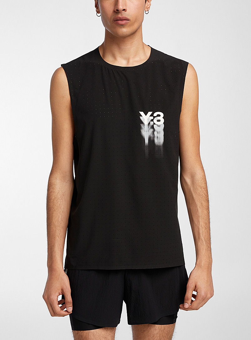 Y-3: La camisole de course ultralégère microperforée Noir pour homme