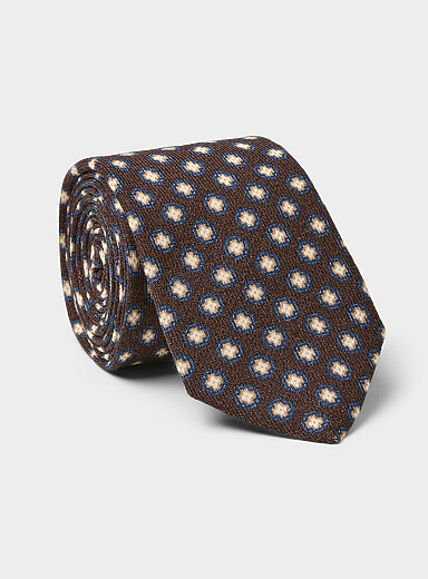 Geo medallion tie