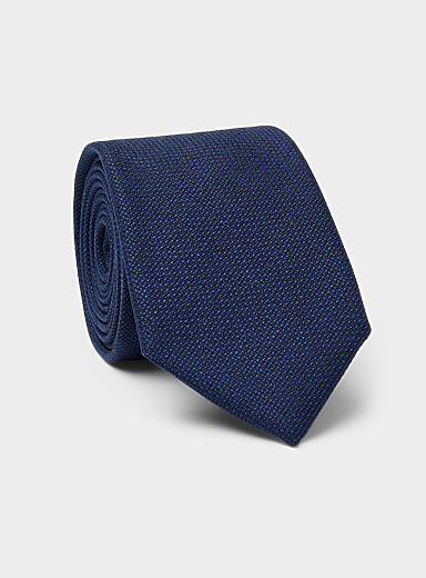 La cravate textur&eacute;e pure laine <b>Collection exclusive d'Italie</b>