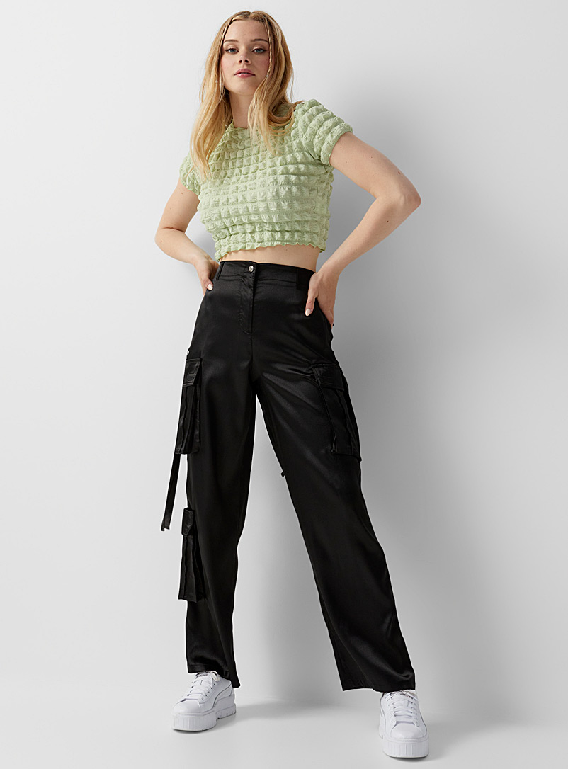 Women's Pants | 2022 Trends | Simons Canada