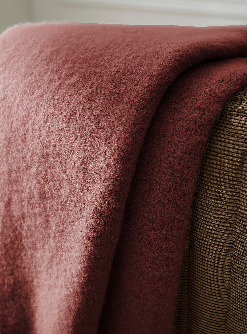 Simons Maison: Le jet&eacute; effet mohair nuance poudr&eacute;e 130 x 170 cm Bourgogne