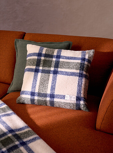 Simons Maison: Le coussin bross&eacute; carreaux bor&eacute;aux 50 x 50 cm Vert &agrave; motifs