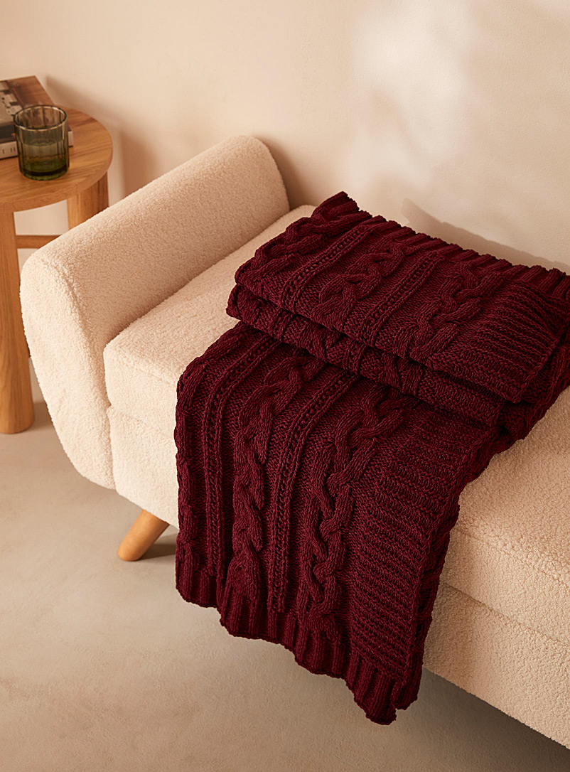 Simons Maison Ruby Red Chenille knit throw 130 x 170 cm