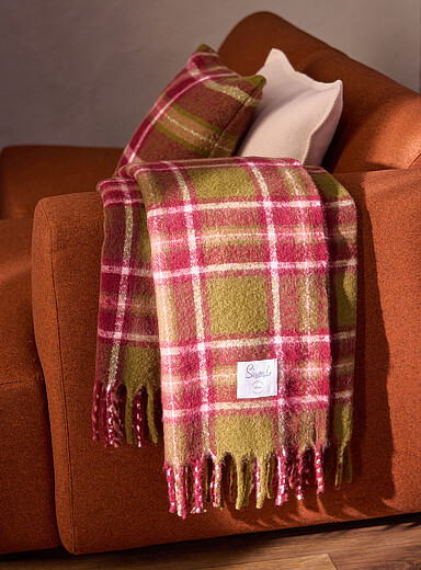 Simons Maison: Le jet&eacute; effet mohair carreaux olive et lie-de-vin 130 x 170 cm Pourpre &agrave; motifs