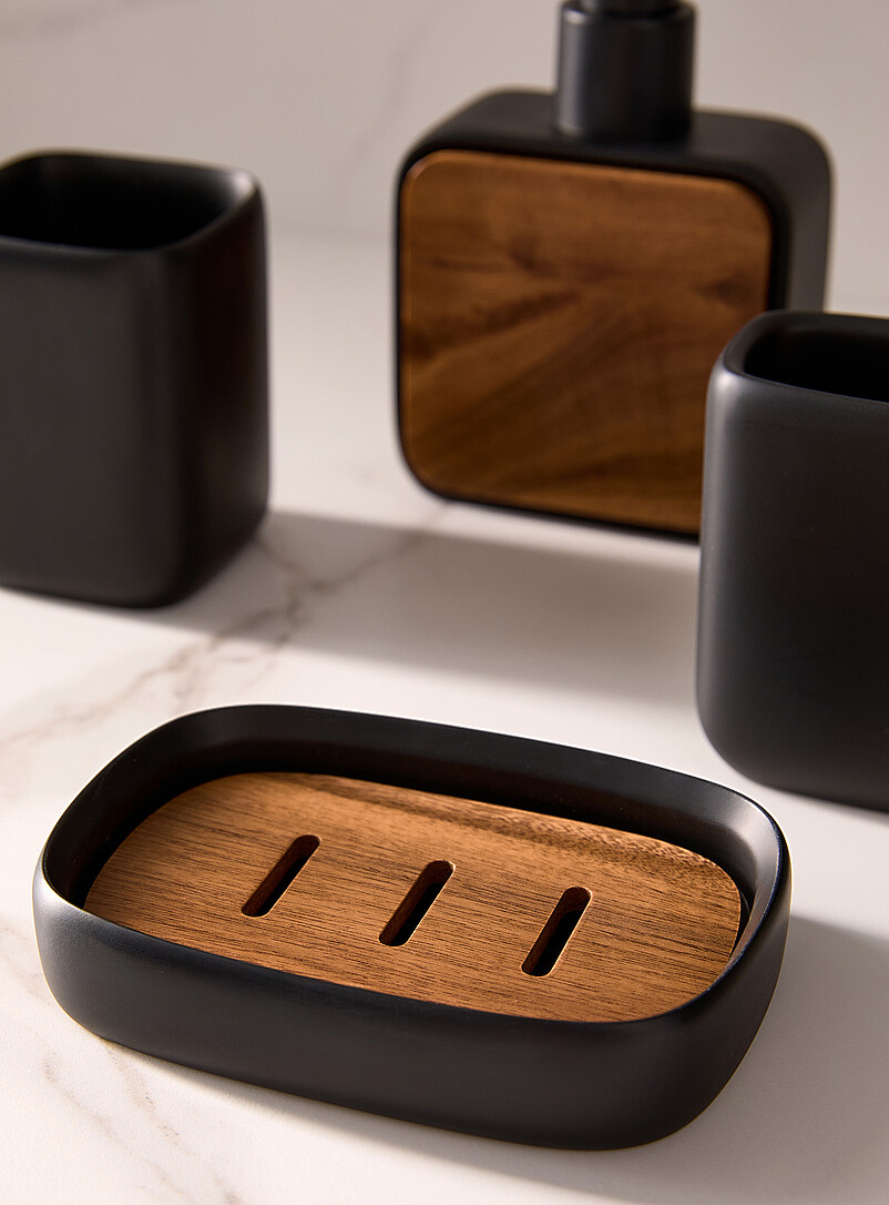 Simons Maison White Acacia wood and resin accessories