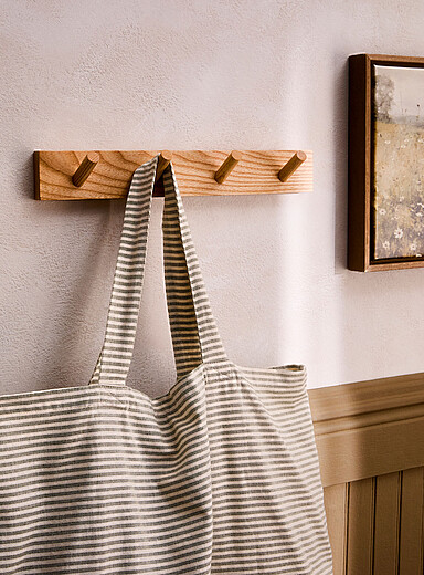 Wall-mounted four-hook ash coat rack
