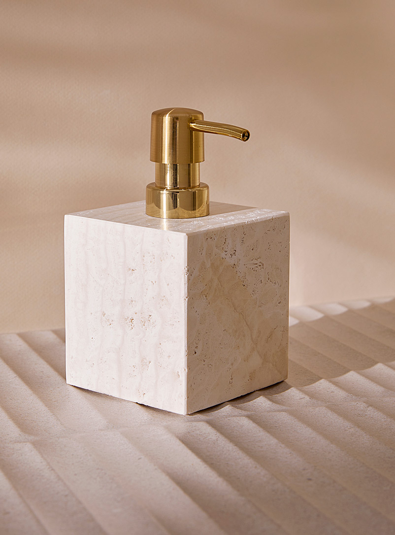 Simons Maison: La pompe à savon cube travertin Assorti