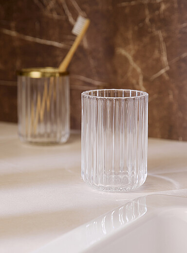 Grooved glass tumbler