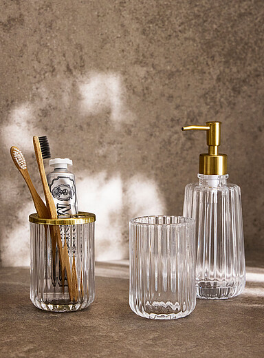 Les accessoires verre accent dor&eacute;