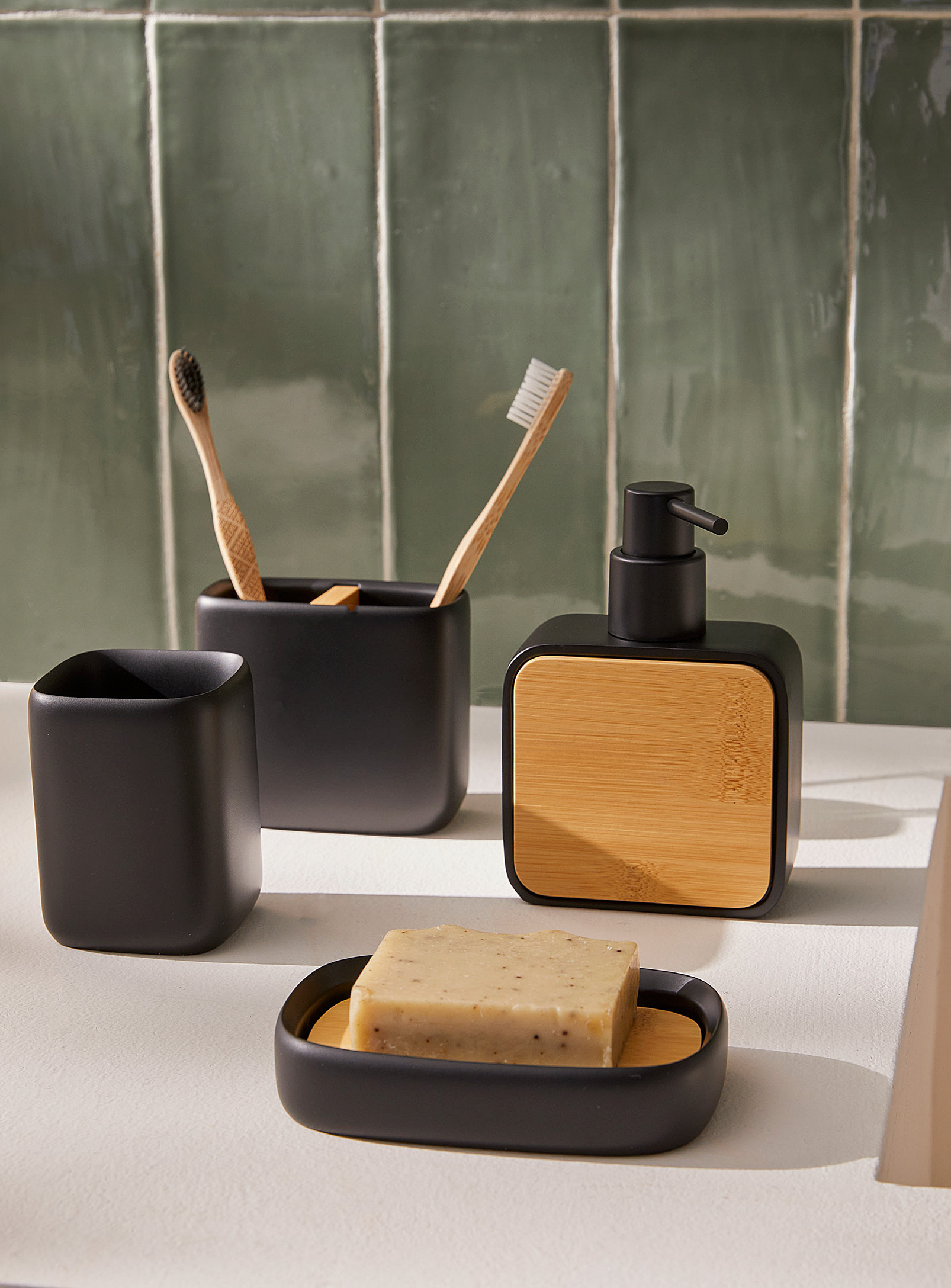 Simons Maison Bamboo-resin Accessories In Black
